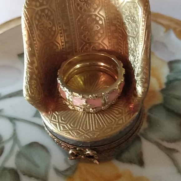 18K Fleur-de-lis Rings - Picture 6 of 15